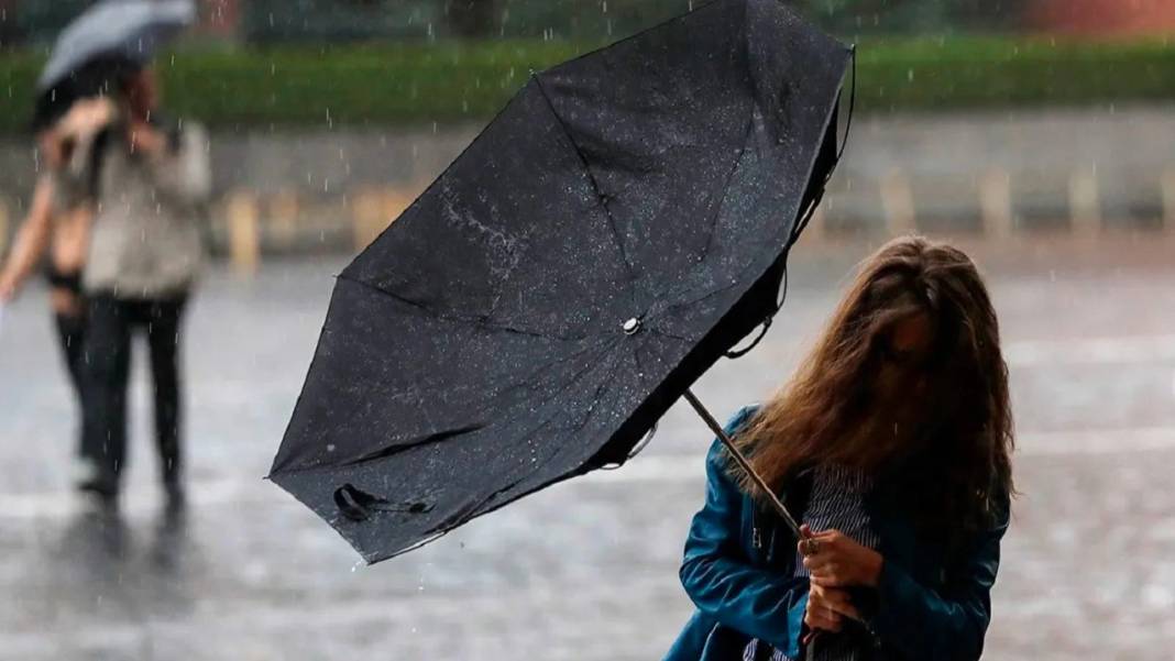 Meteoroloji'den gök gürültülü sağanak uyarısı. Sıcaklıklar birden düşecek 9