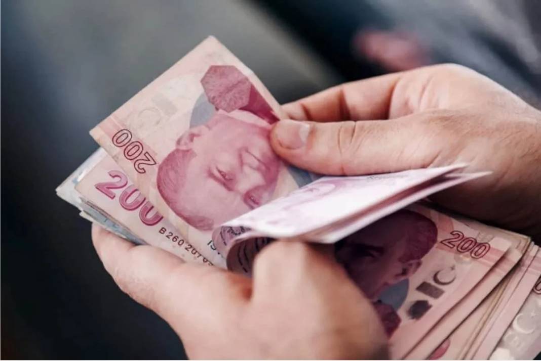 Öğretmenlere 4 bin 085 lira ödenecek. O tarihlerde hesaplara yatacak 1