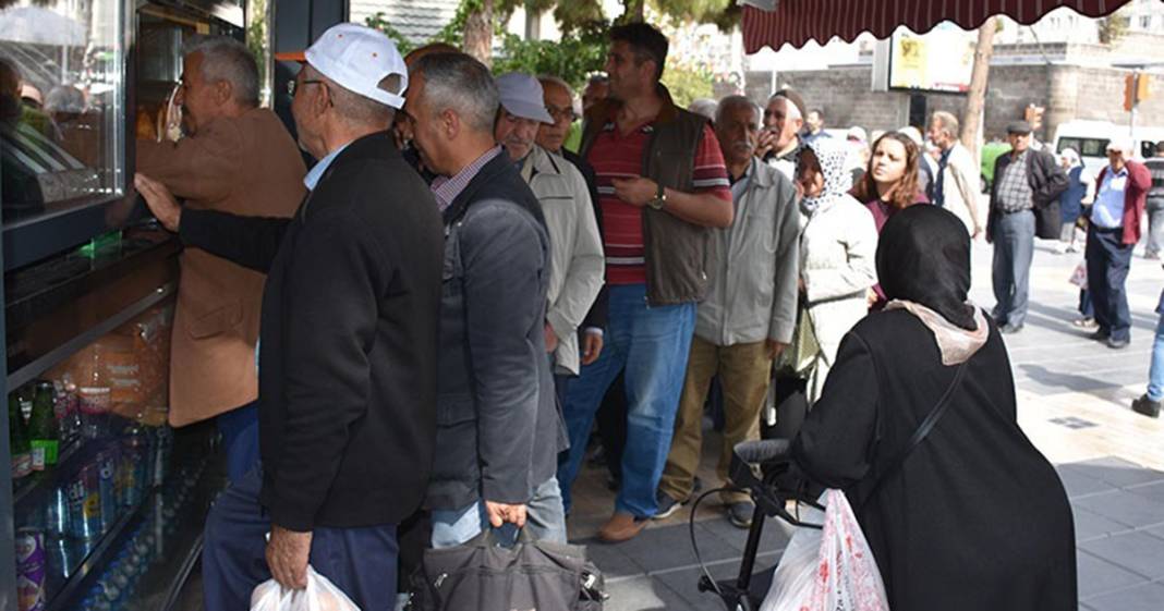 65 yaş üstü herkese ücretli oldu! Bugünden itibaren para ödeyecekler 3