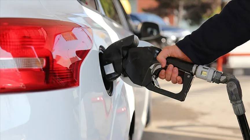 Benzine okkalı zam geliyor: Salı gününden itibaren geçerli olacak 5