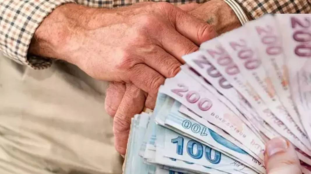 Emekli promosyonu komple değişti! Bankalarda yarış iyice kızıştı 4