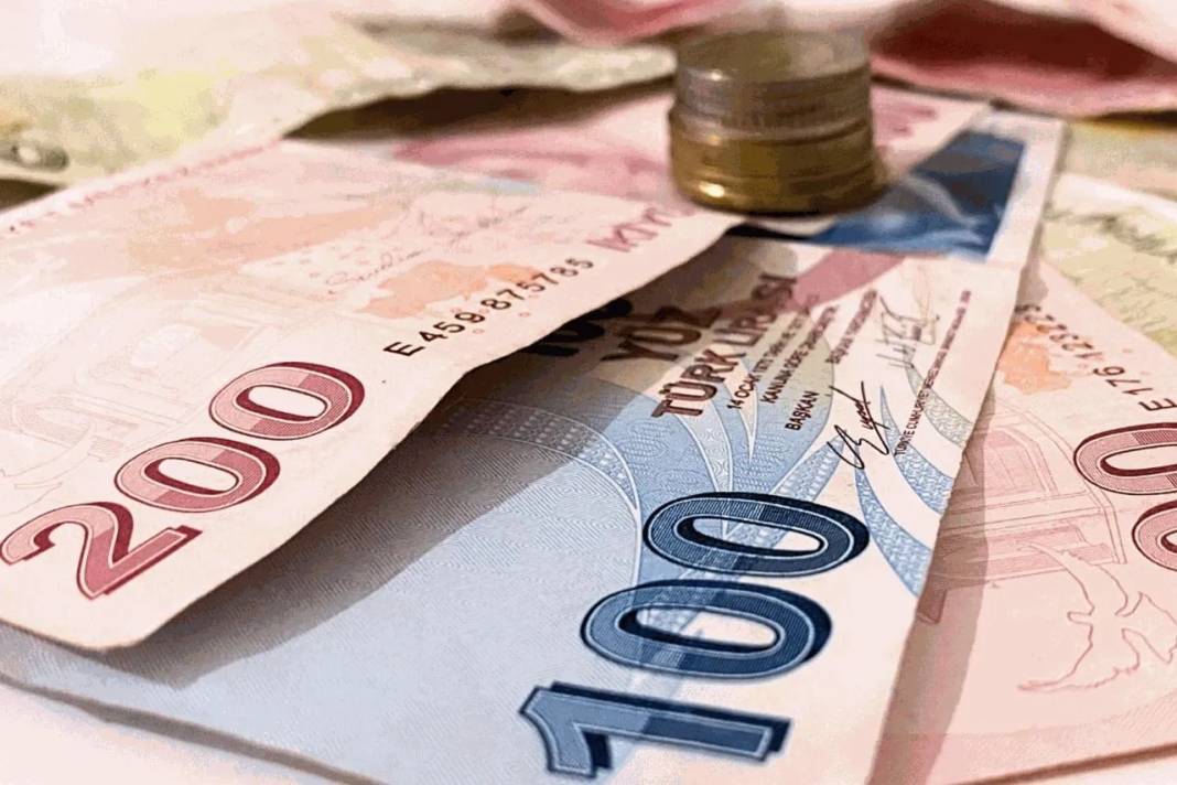 Paralar yurt dışına kaçtı: 1,7 milyar dolar para buhar oldu 4