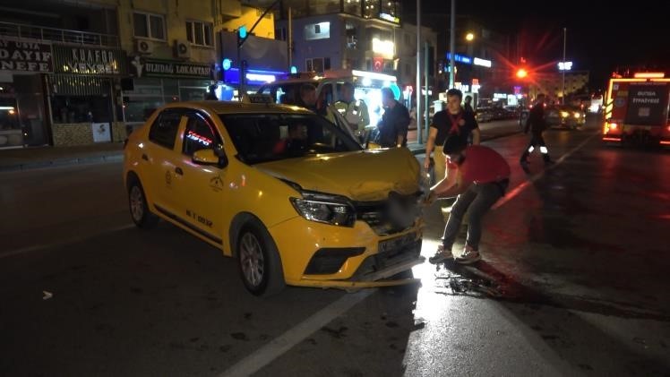 Bursa'da minibüs kazası: 4 yaralı
