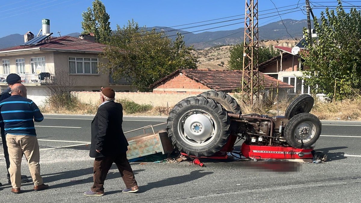 Otomobil ile traktör çarpıştı: 1 kişi yaralandı