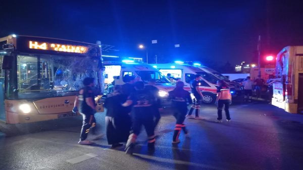 Bursa'da iki halk otobüsü çarpıştı: 6 yaralı