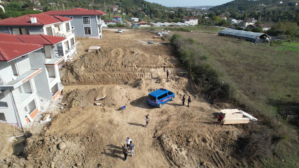 Yalova'da villa inşaatı kazısında bulunan küp mezarda kazı çalışmaları başladı