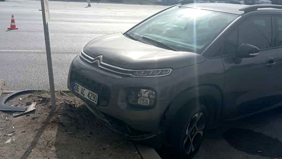 Sungurlu'da iki otomobil çarpıştı: 4 yaralı