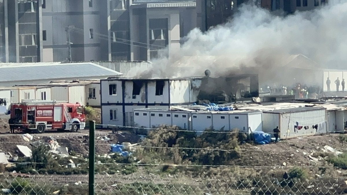 Marmara Üniversitesi'nin Maltepe yerleşkesinde yangın