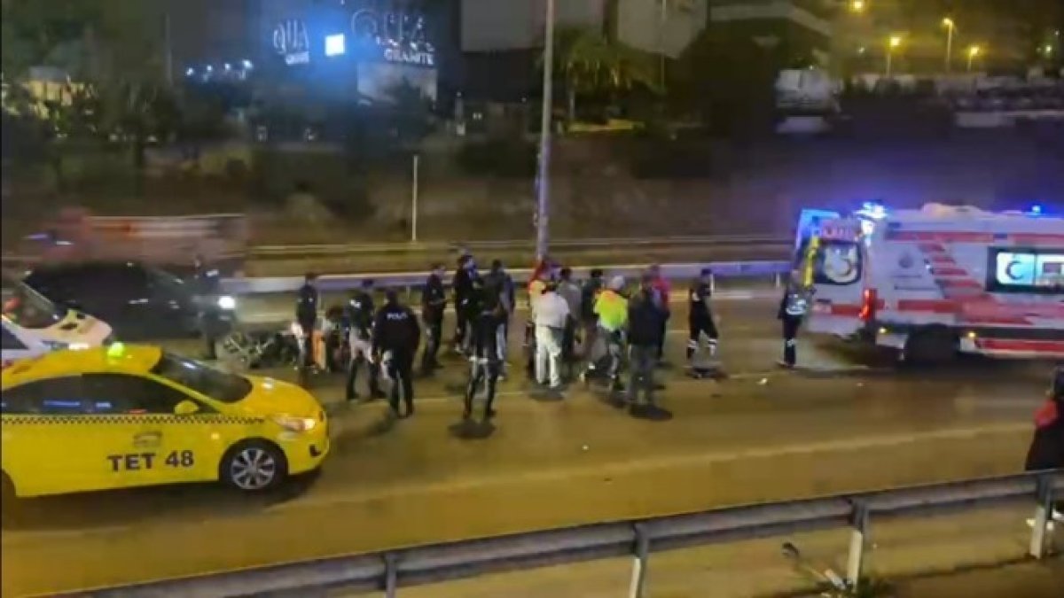 Maltepe'de motosiklet ticari taksiye arkadan çarptı: 1 ağır yaralı