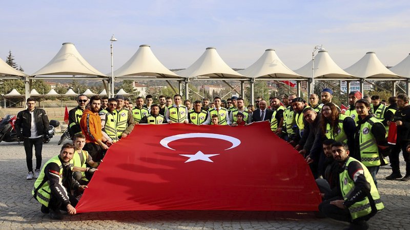 Bilecikli motorculardan 'Kuruluştan Kurtuluşa Motosiklet Korteji'