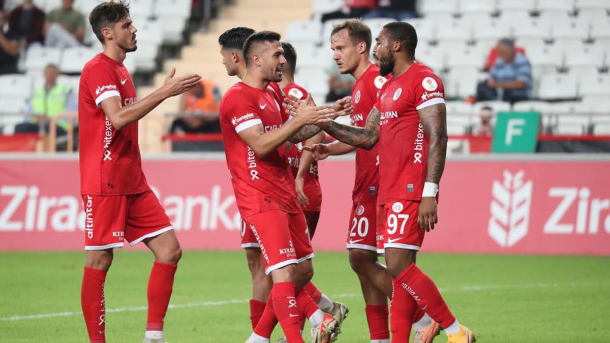 Antalyaspor kupada 4. tura yükseldi