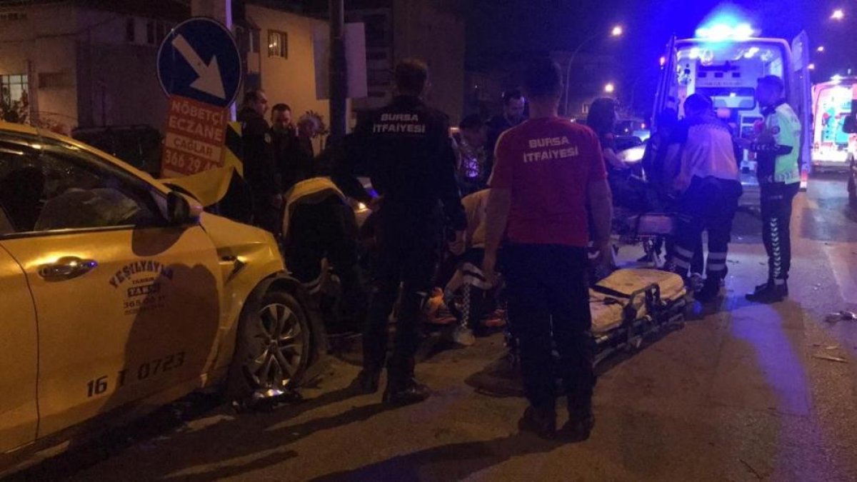 Bursa’da feci kaza; 1'i ağır 6 kişi yaralandı