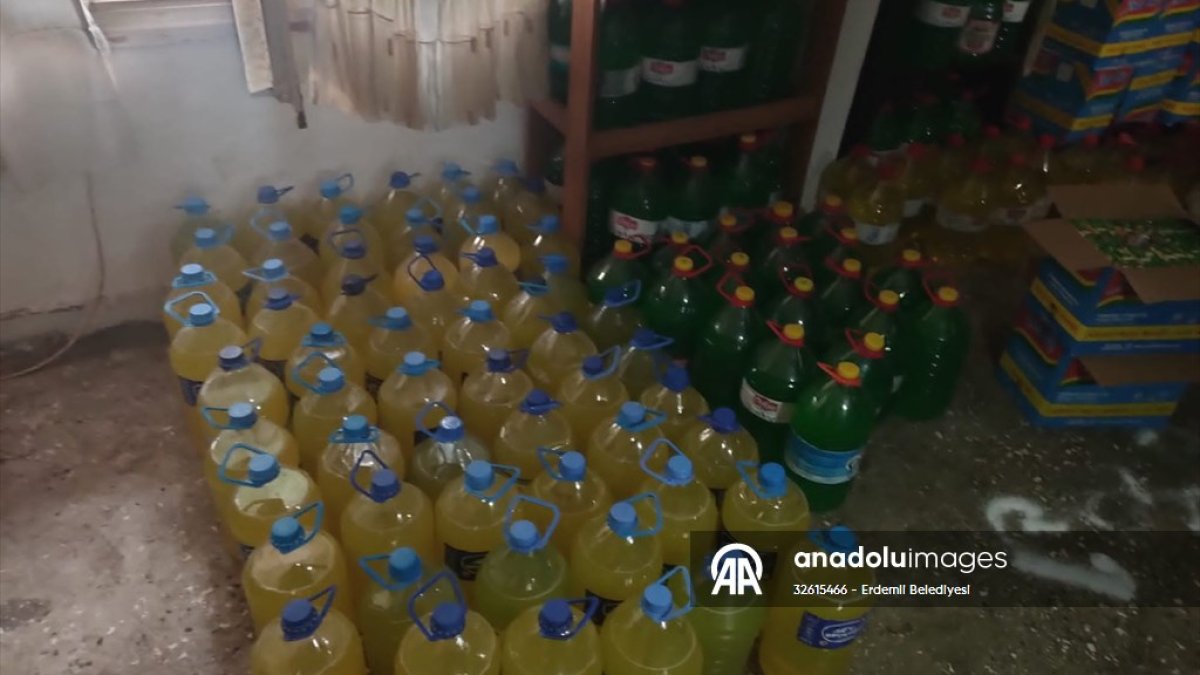 Mersin'de bir evde 2,5 ton sahte temizlik malzemesi ele geçirildi