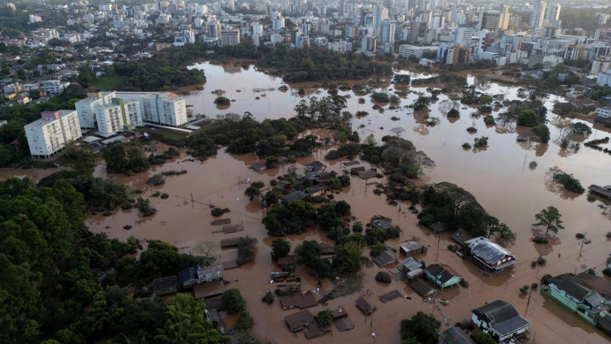 Brezilya'da şiddetli yağışların yol açtığı sellerde 3 kişi hayatını kaybetti
