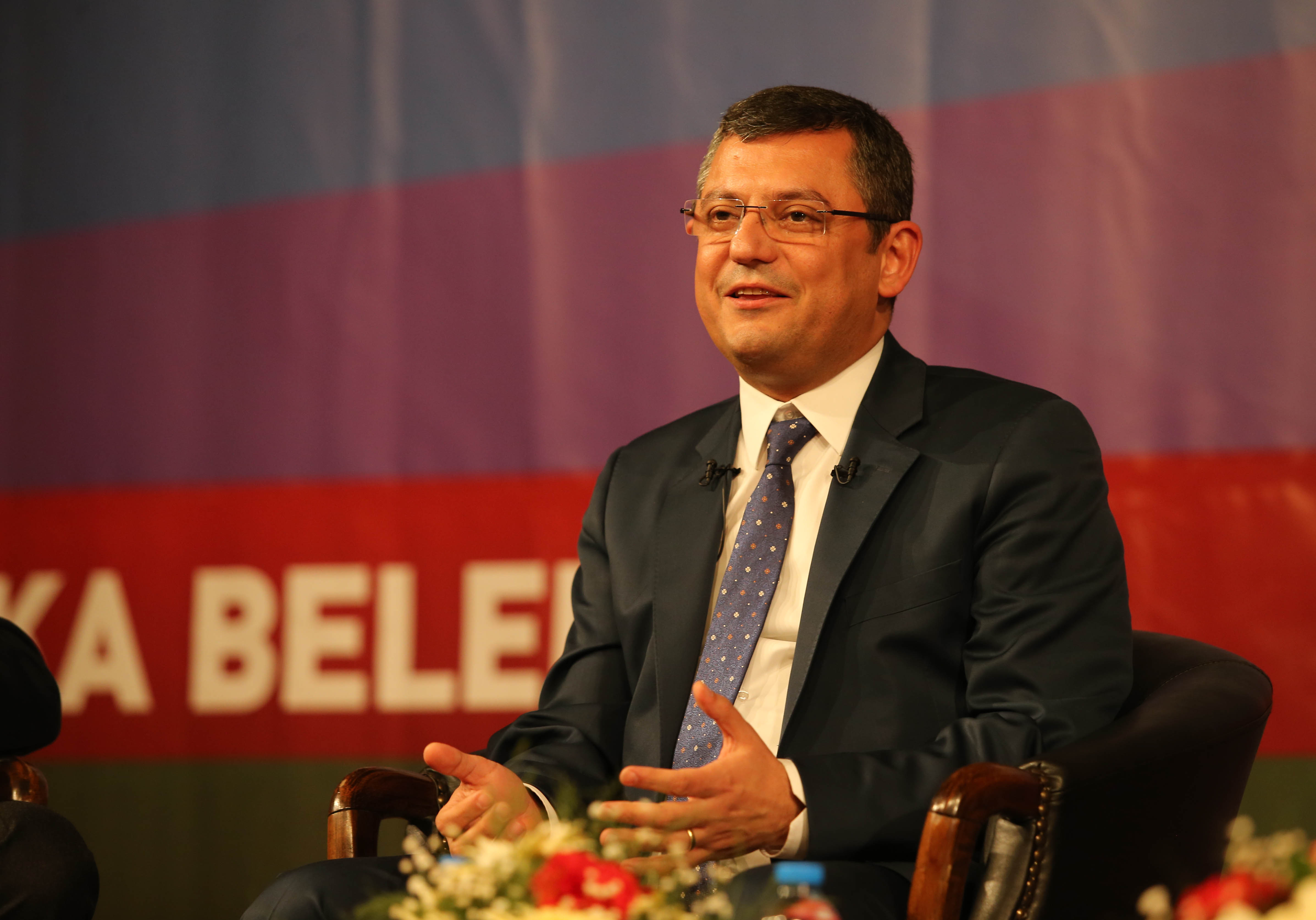 CHP Genel Başkanı seçilen Özel "teşekkür" konuşması yaptı