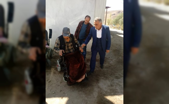 Engelli Habib'in akülü araba sevinci