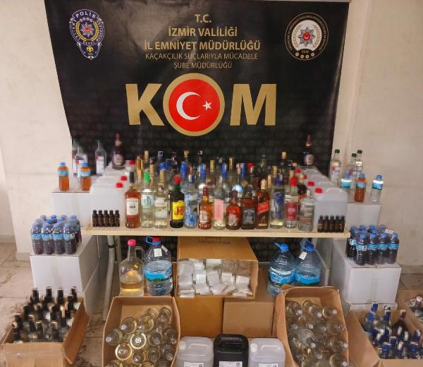 İzmir'de gümrük kaçağı dolgu, botoks ürünü ile alkol ele geçirildi