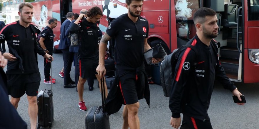 A Milli Futbol Takımı, Rusya'ya gitti