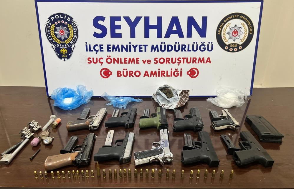 Adana’da silah ticareti yapan kişilere operasyon