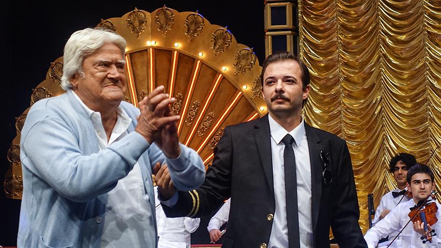 "Hangi yürek bu vefaya dayanır"