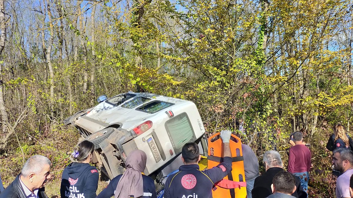 Bartın'da yolcu minibüsü yoldan çıktı '1 ölü 11 yaralı'