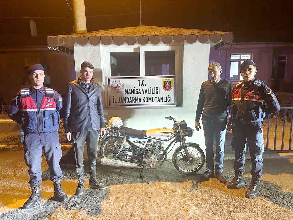 Manisa’da çalıntı motosiklet terk edilmiş halde bulundu