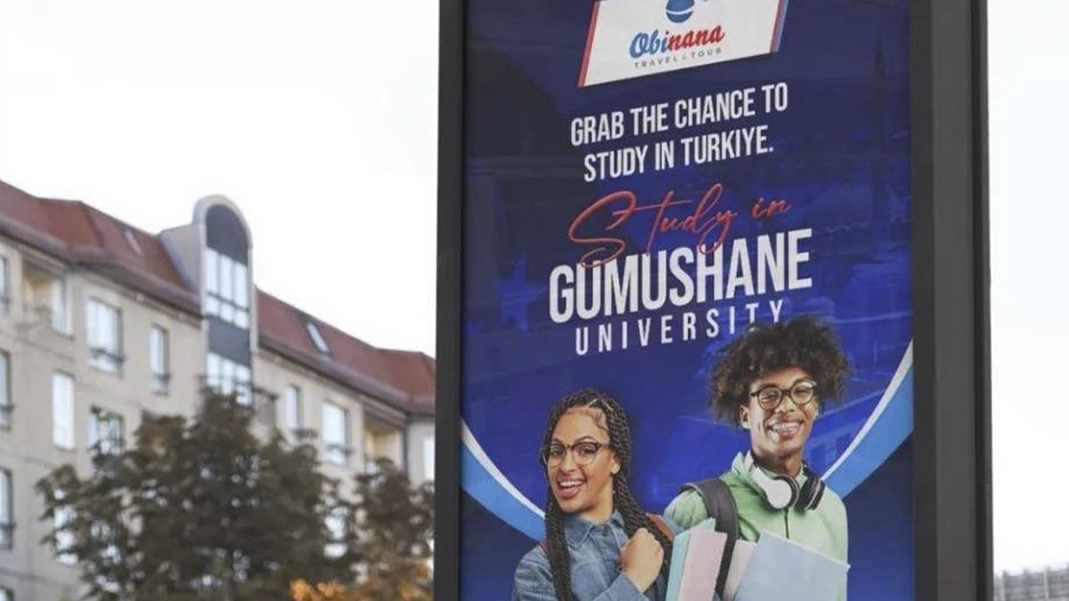 Gana'da Gümüşhane Üniversitesi afişi dikkat çekti