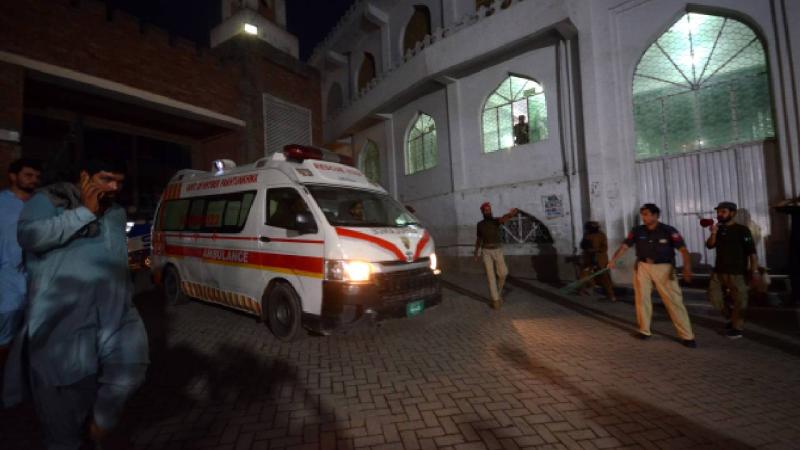 Pakistan'da yangın '11 ölü 22 yaralı'