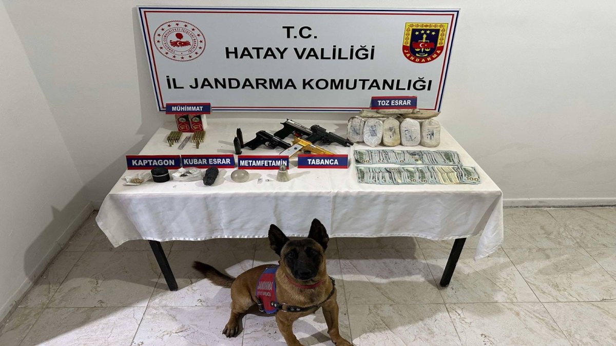 Hatay’da 10 kilo 100 gram esrar ele geçirildi