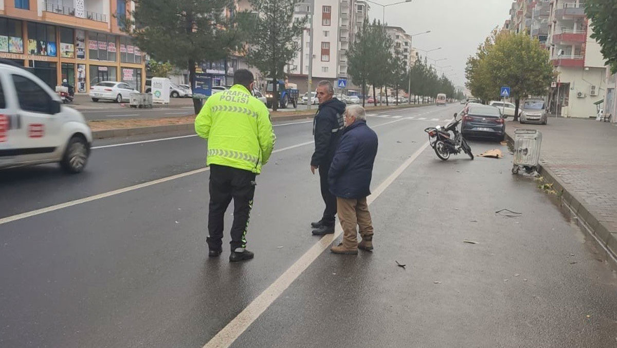 Mardin'de motosiklet kazası '2 yaralı'