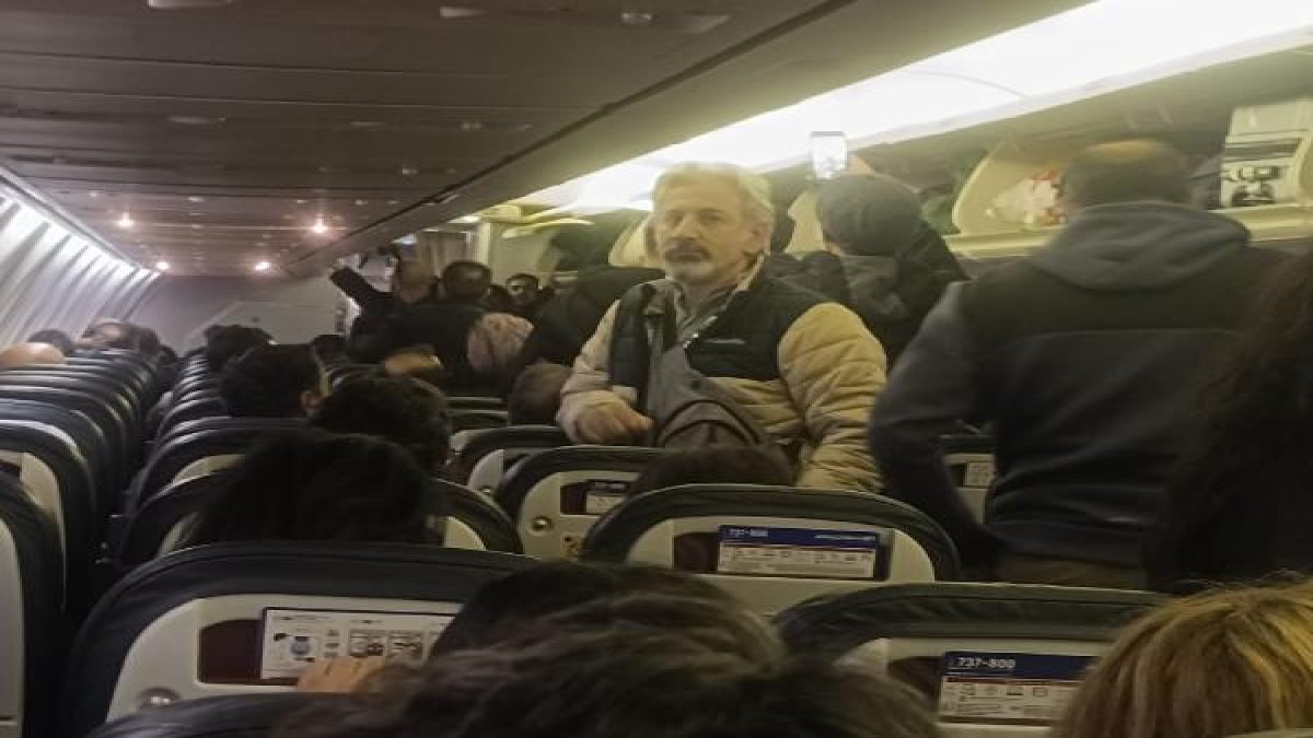 Elazığ Havalimanı’na zorunlu iniş yapan Diyarbakır uçağındaki panik