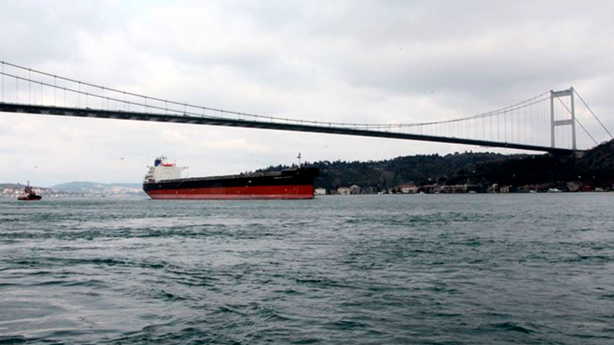 İstanbul Boğazı gemi trafiğine yeniden açılıyor