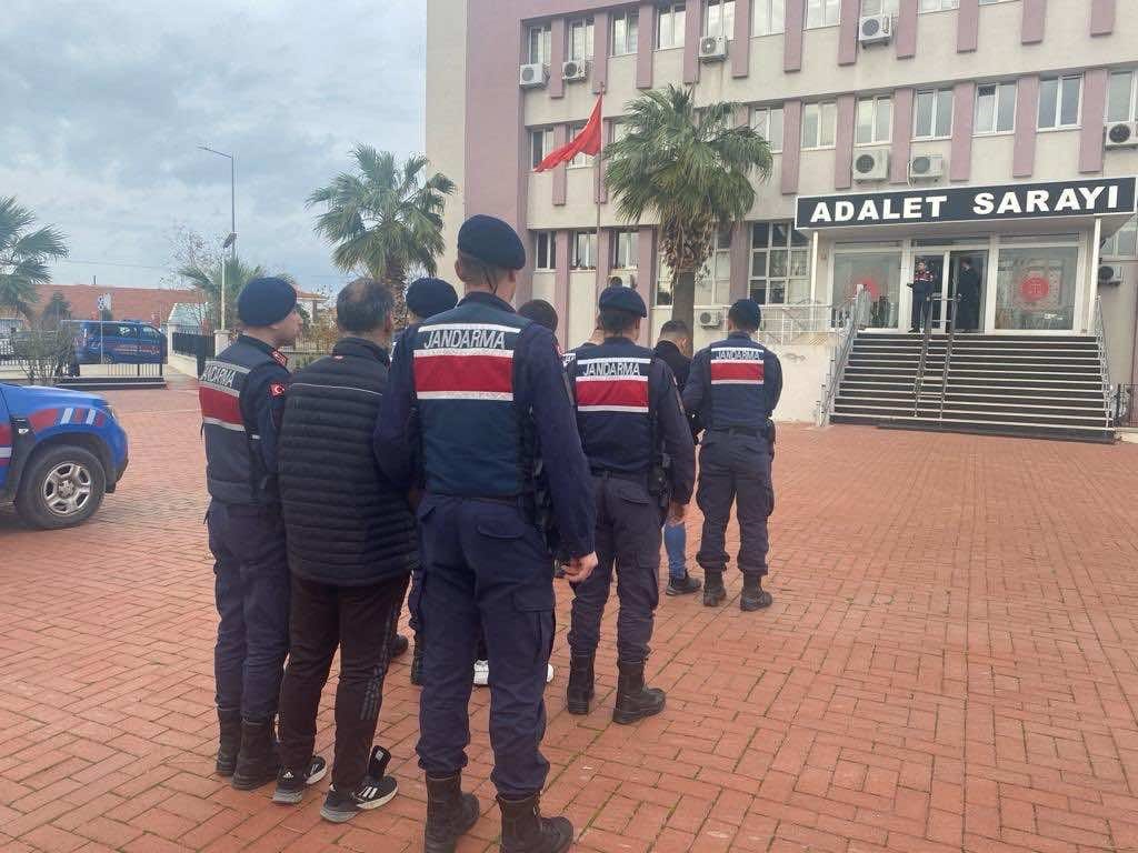 Balıkesir'de 21 kaçak göçmen yakalandı