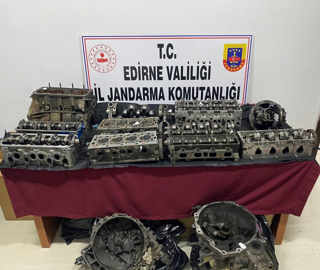 Edirne'de kaçakçılık operasyonu