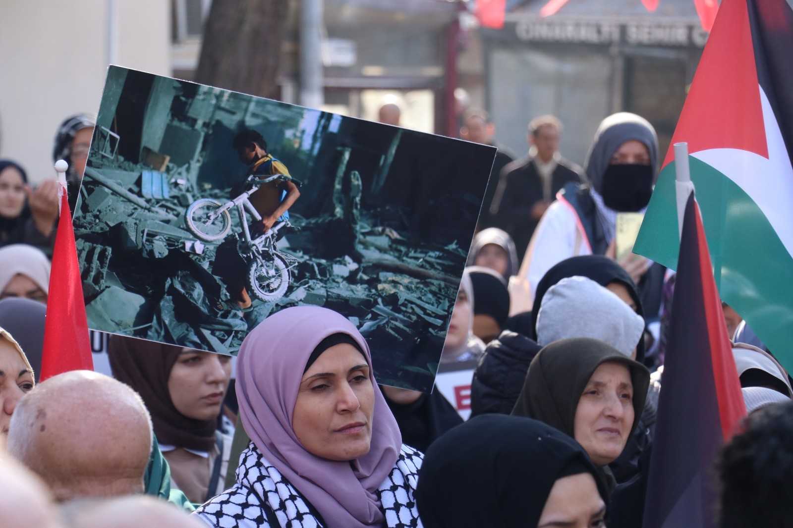 Yalova'da Filistin'e destek yürüyüşü