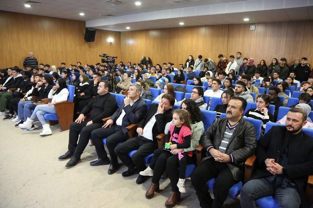 'Mesleğimiz Turizm' semineri Karabük Üniversitesinde