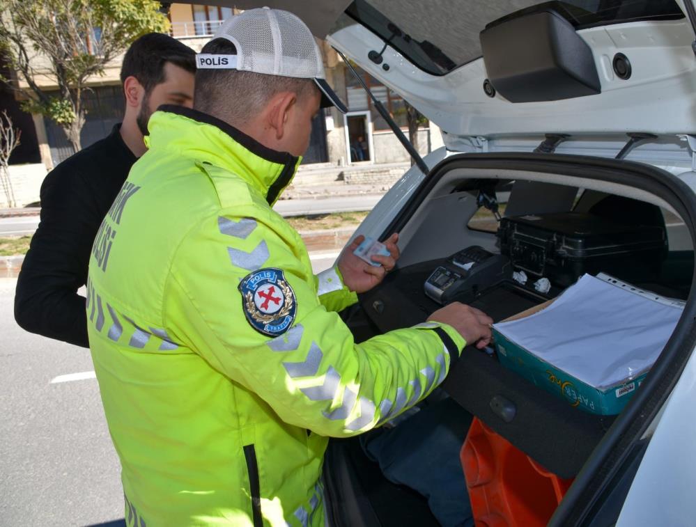 Erzurum'da 2 bin 701 sürücüye trafik cezası