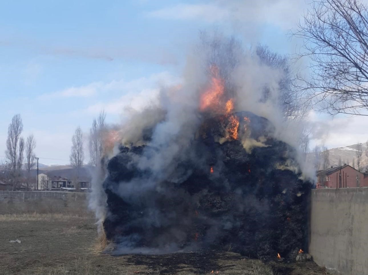 Yüksekova’da 6 bin bağ ot yandı