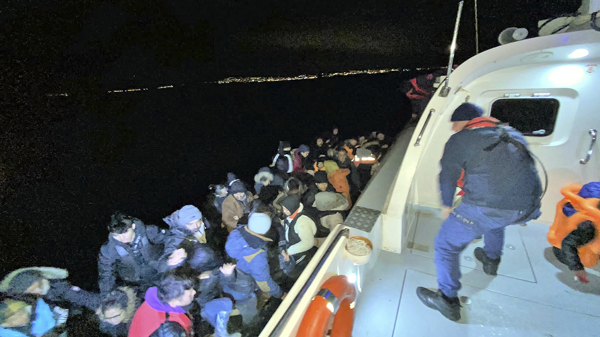 Aydın'da 51 kaçak göçmen kurtarıldı