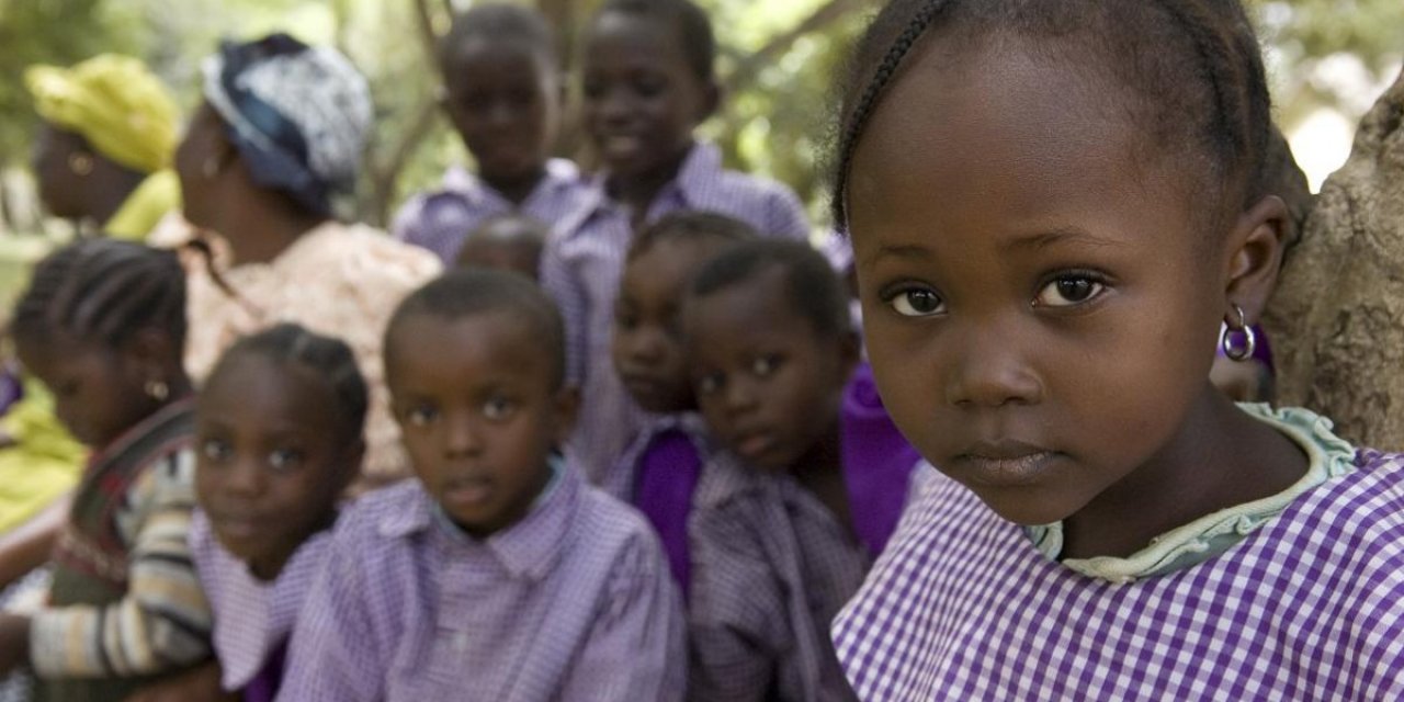 Nijerya'da kız çocukları kansere karşı aşılandı