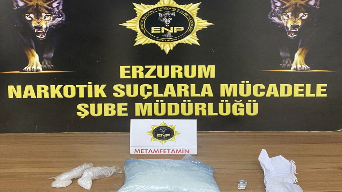 Erzurum'da araçta 1 kilo uyuşturucu ele geçirildi