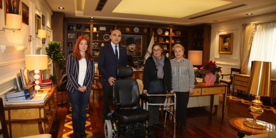 Kerimoğlu, ALS-MNH hastasını sevindirdi