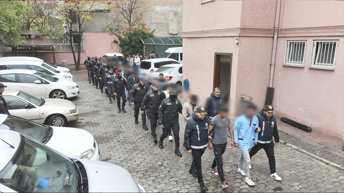 Konya'da araması olan 71 şahıs yakalandı