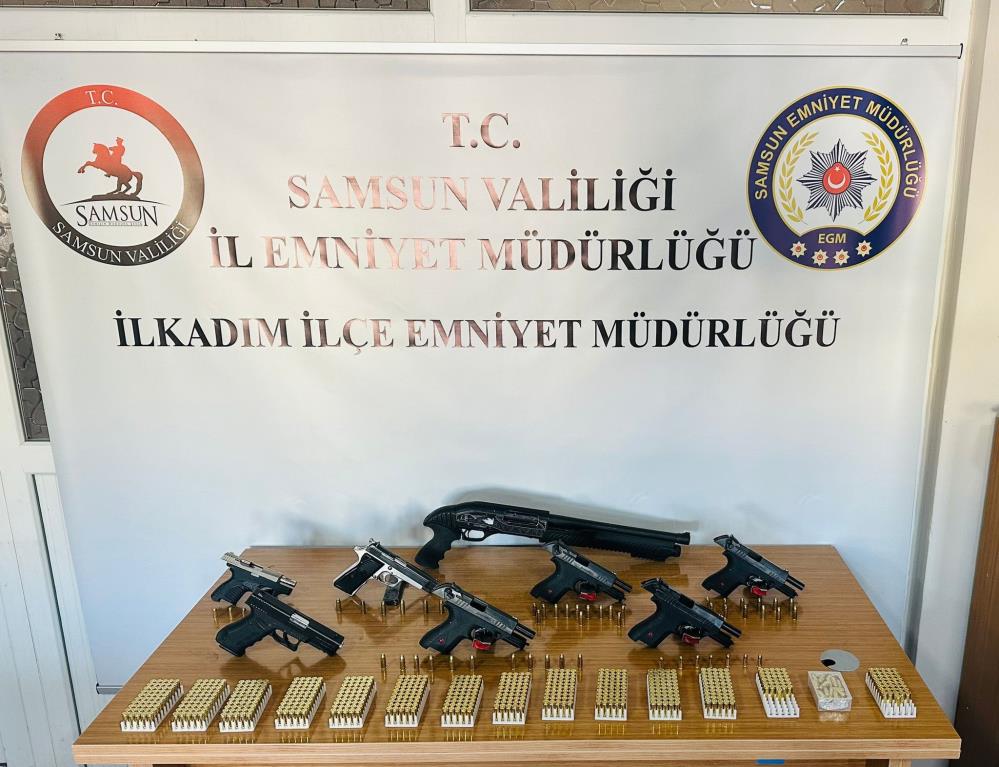Samsun'da 6 adet ruhsatsız tabanca ele geçirildi