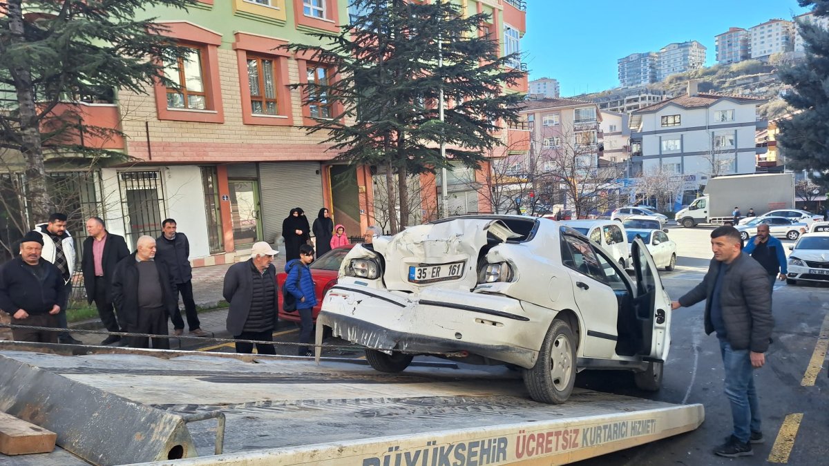 Ankara’da yol silindiri kayarak 7 araca çarptı