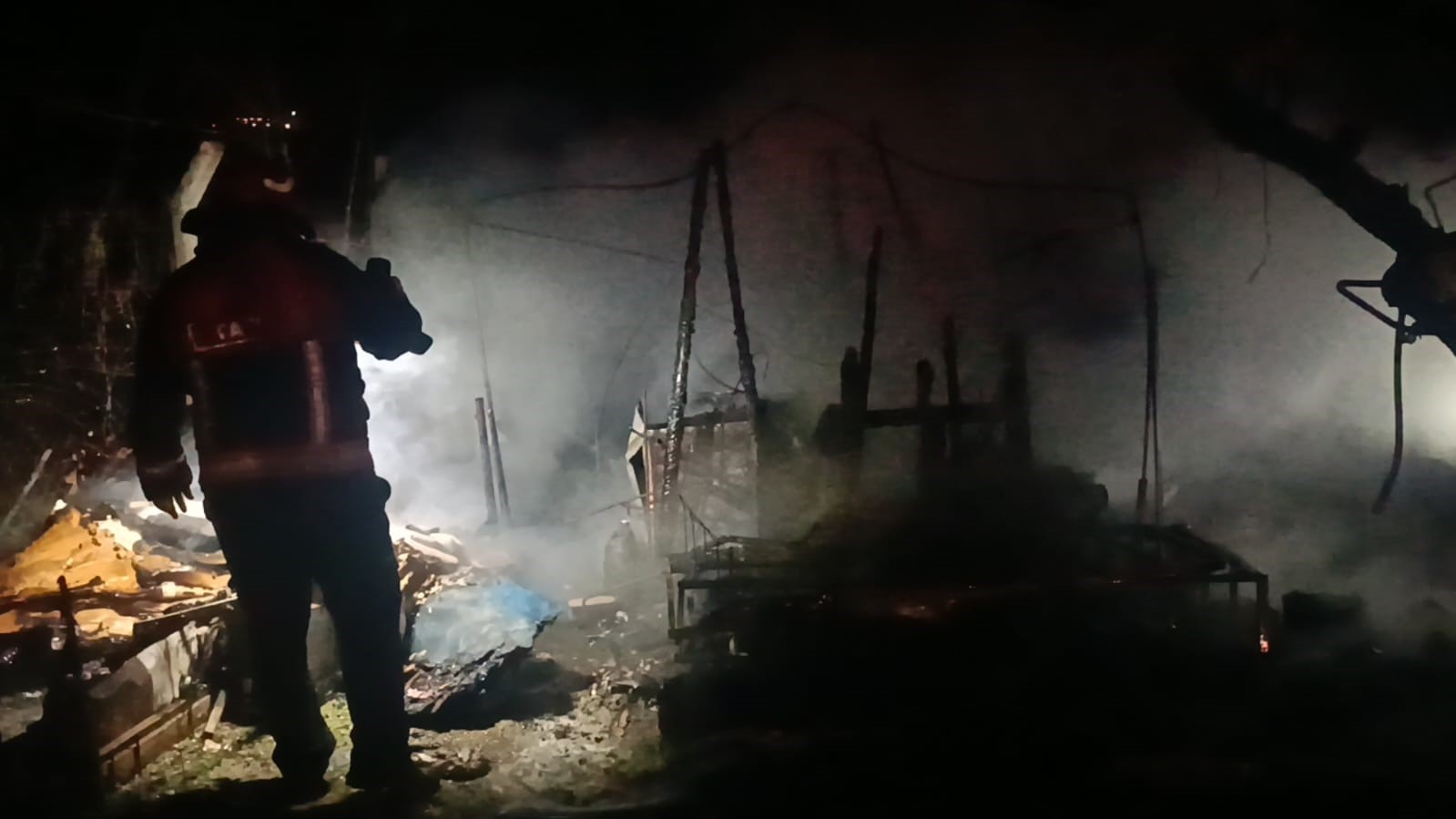 Sakarya'da baraka alev alev yandı