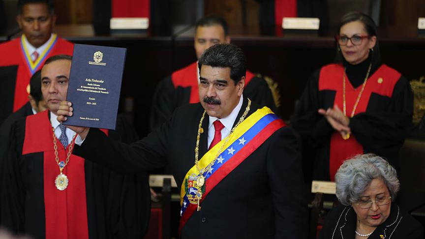 "Venezuela'nın egemenliğine kasteden darbeyi bozguna uğratacağız"