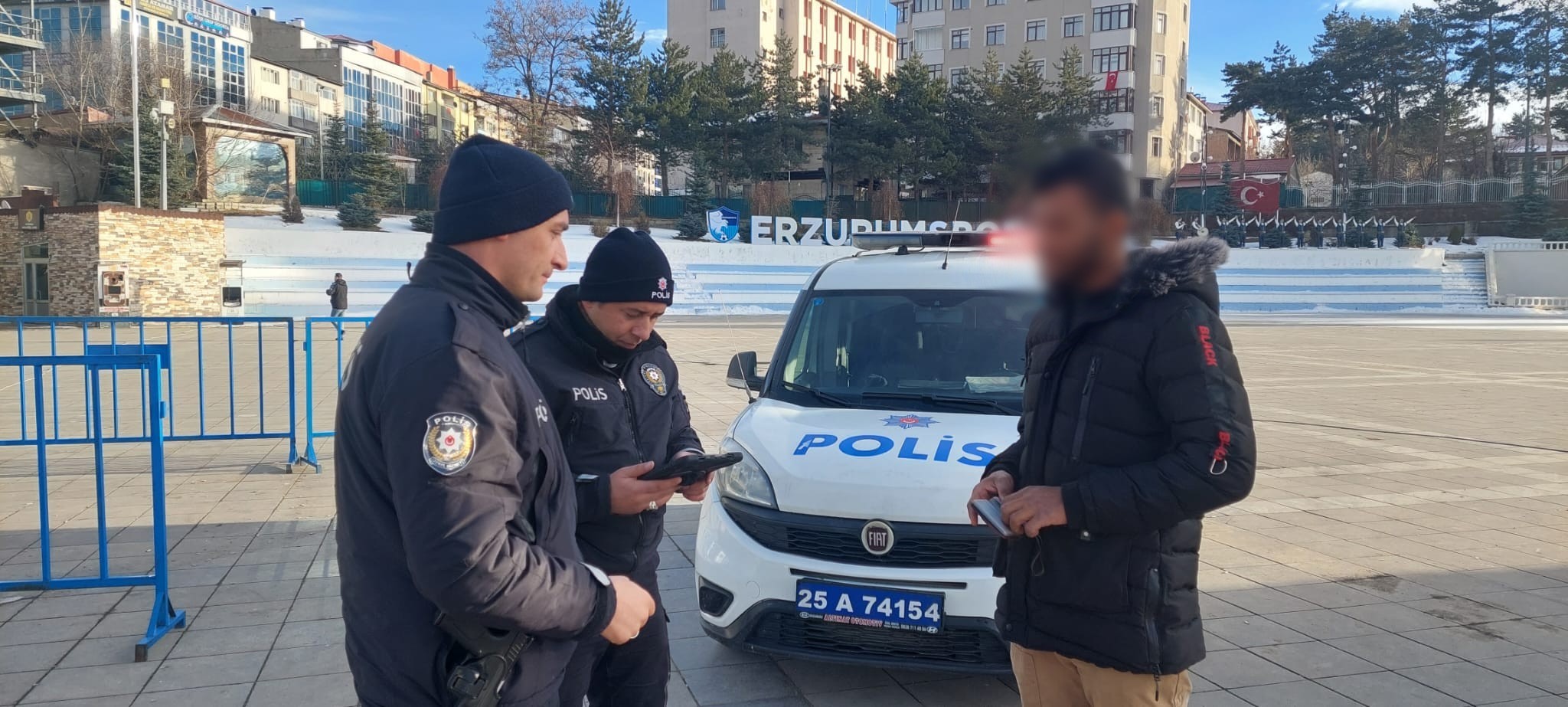 Erzurum'da yabancı şahıslar polise yakalandı