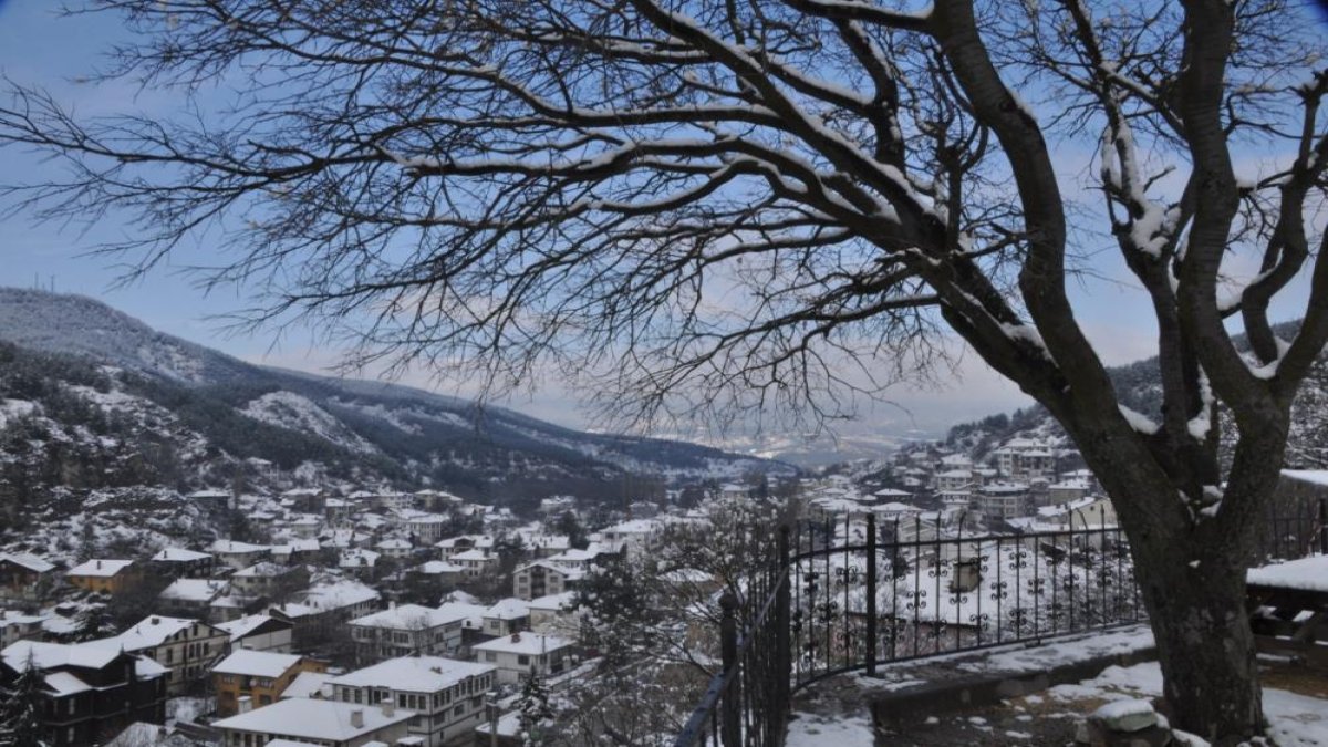 Mudurnu'da nefes kesen kar manzarası