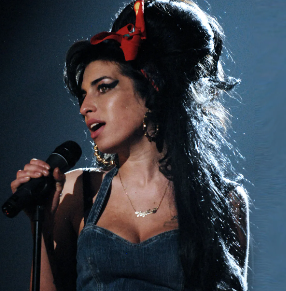 Amy Winehouse'un hayatını anlatan filmin ilk fragrmanı geldi